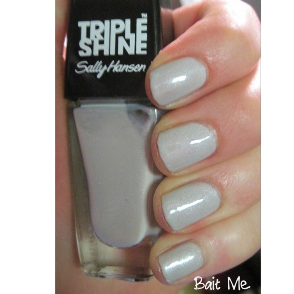 Sally hansen triple shine nail color bait me 110